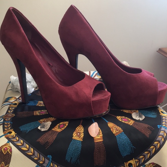 Forever 21 Velvet Pump, Open-toe - Picture 8 of 8